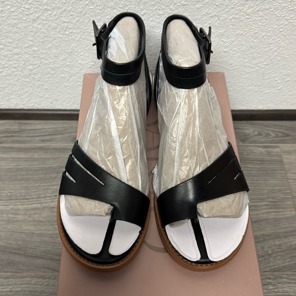 FRANCO SARTO Greene Ankle Strap Sandals - Picture 3 of 11